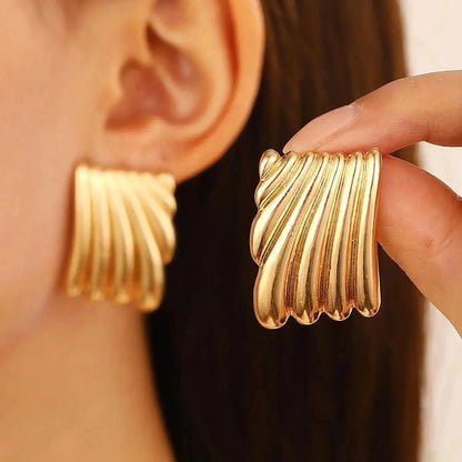 Hailey Ribbed Earrings